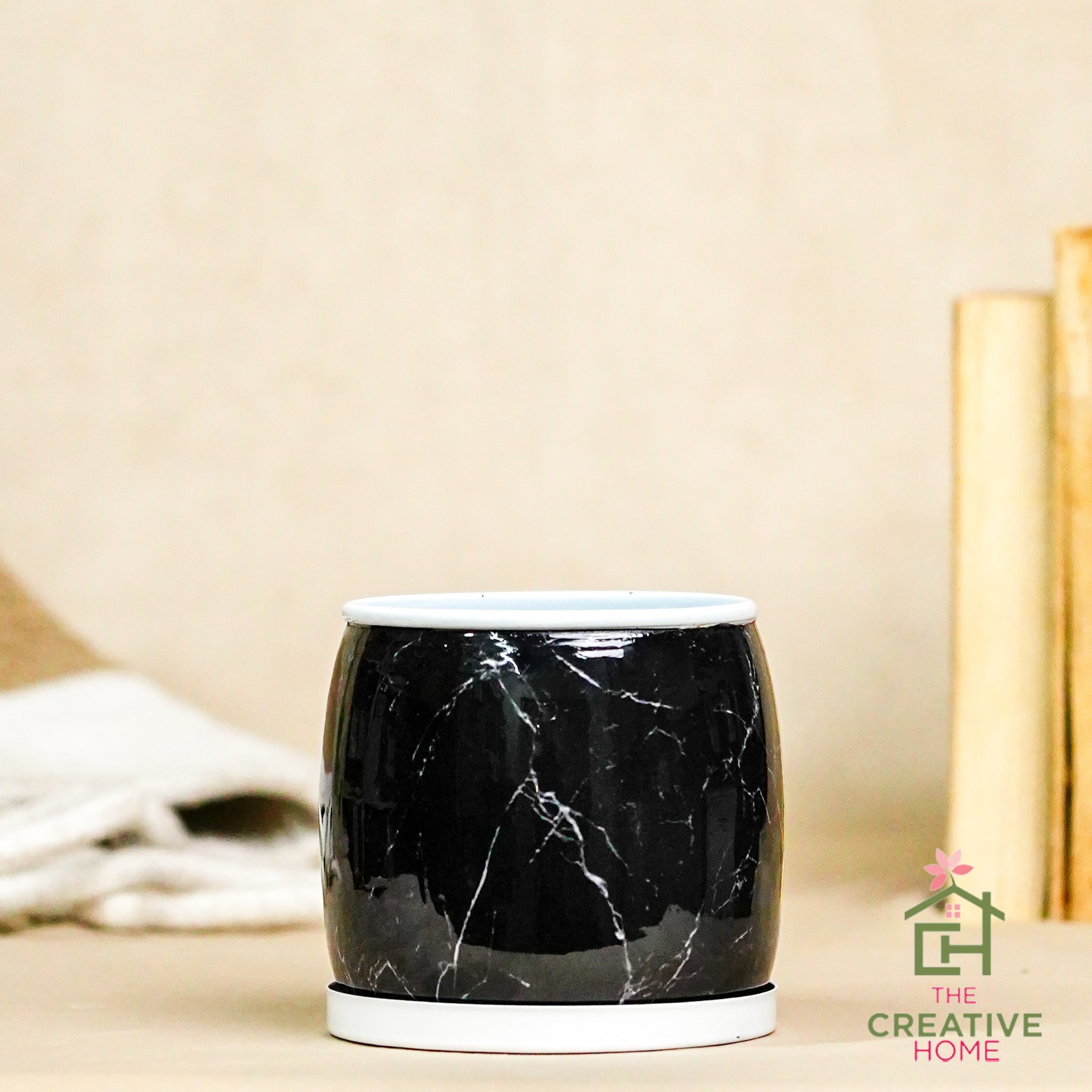 Leafy  Print Haven With Tray - Black